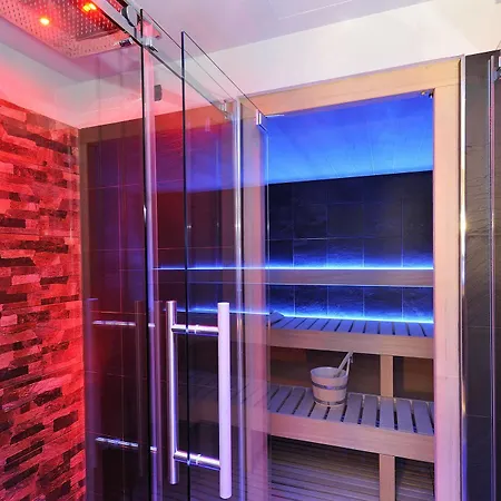 Biocity Hotel 3*
